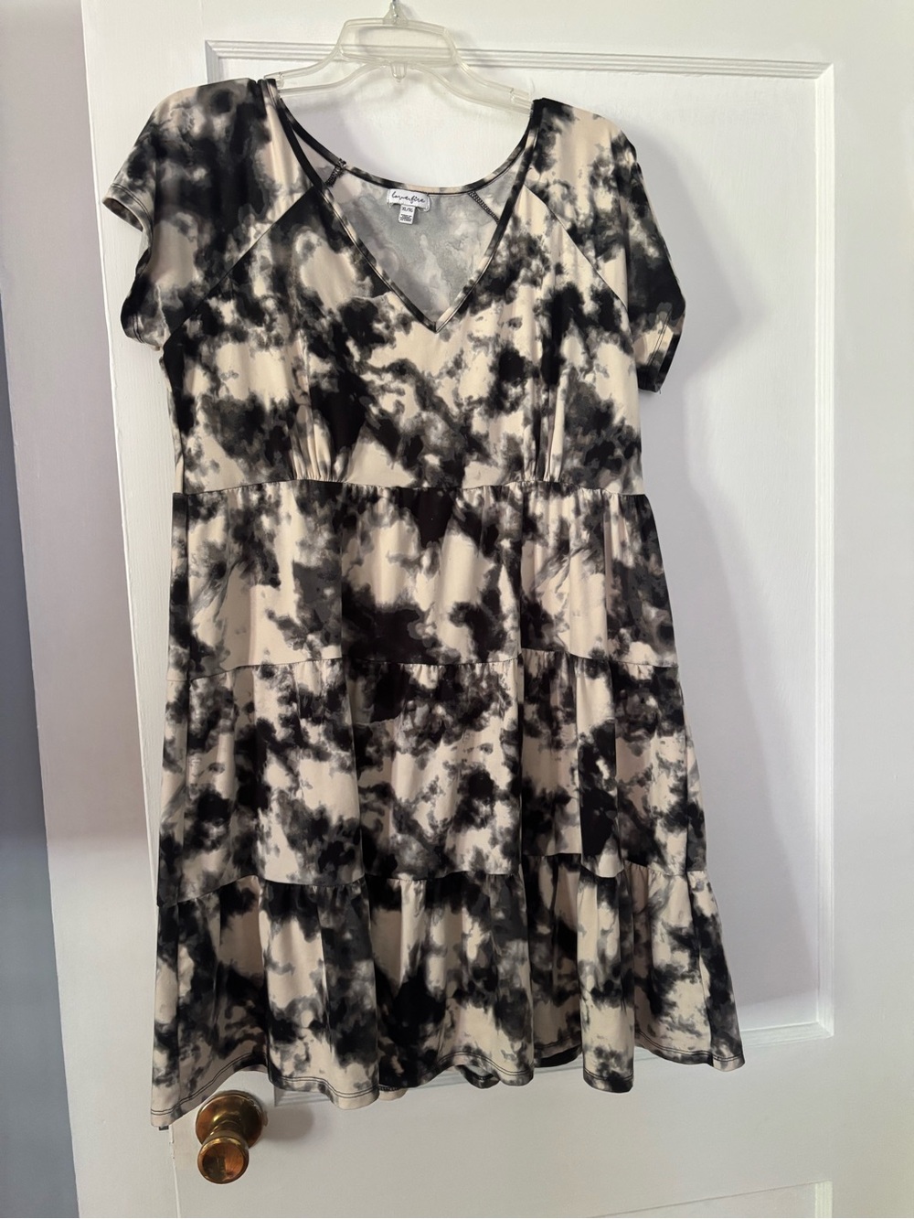love, Fire Black & Cream Abstract Tiered V-Neck Mini Dress